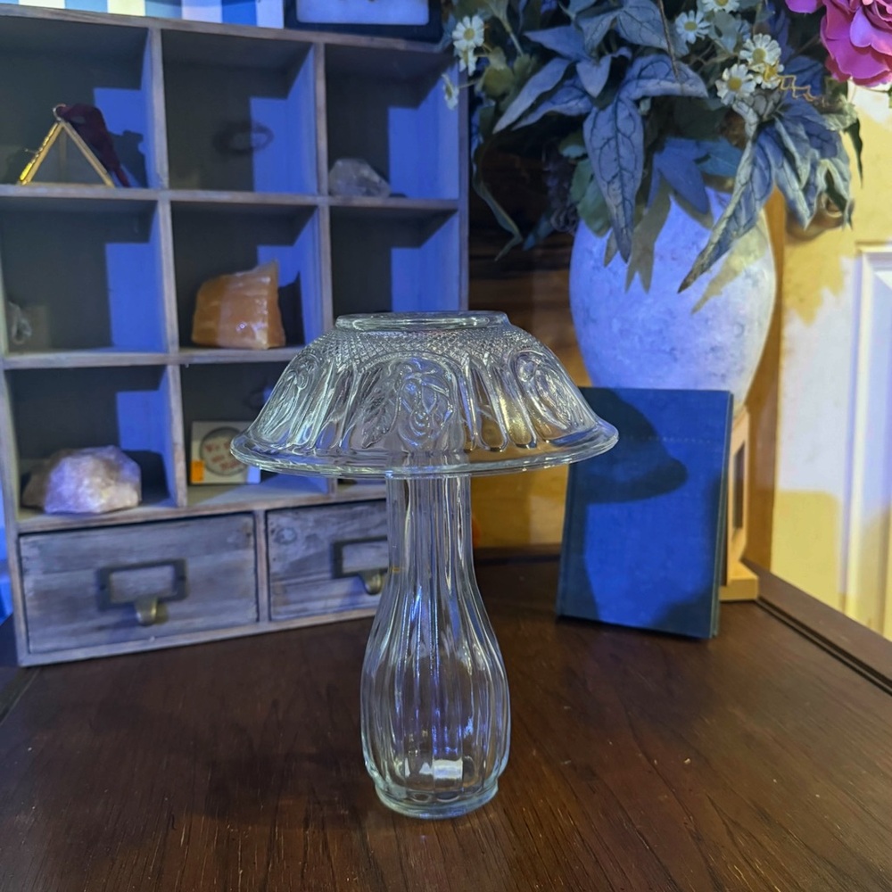Elegant Glass Mushroom Lamp